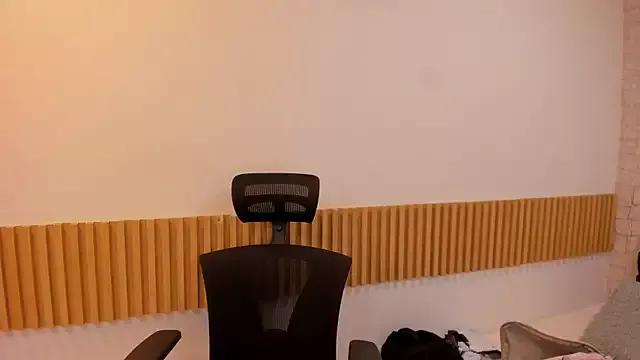 OliviaSweett from StripChat is Freechat