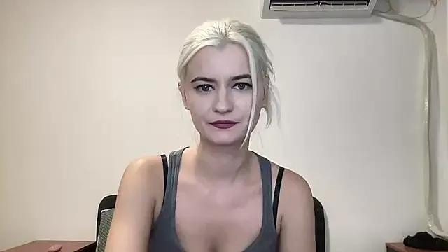 Onika_Love from StripChat is Freechat