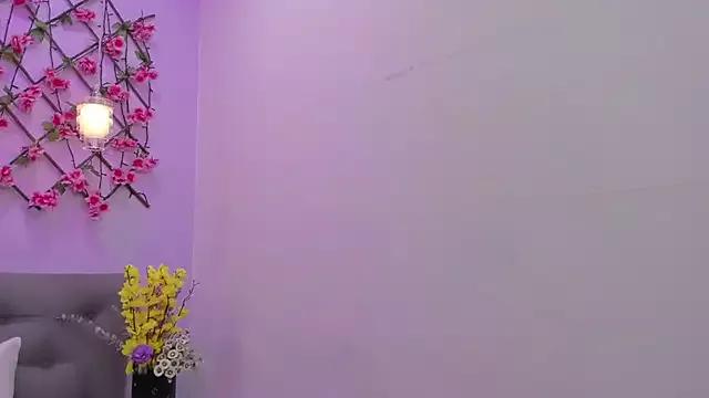 Oriana_Guzman from StripChat is Freechat