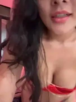 Photos of OUTDOOR_QUEEN010 from StripChat is Group