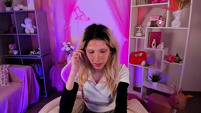 Check-out our cam rooms range and converse on a personal level with our delicious livecams streamers, showing off their spicy curves and toys.