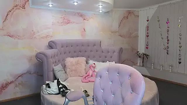 Check-out our cam rooms range and converse on a personal level with our delicious livecams streamers, showing off their spicy curves and toys.