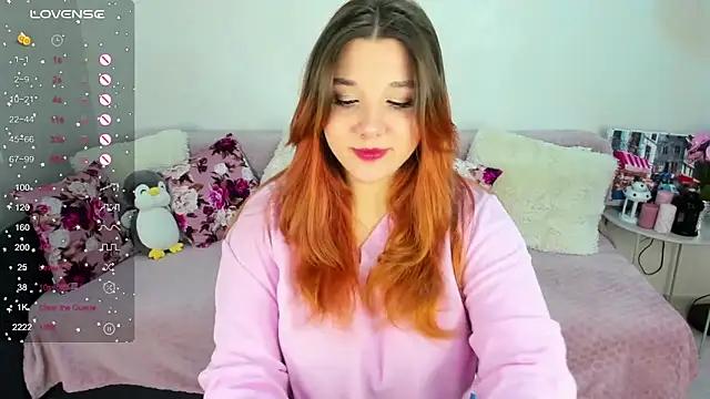 PenelopeOneGrey from StripChat is Freechat