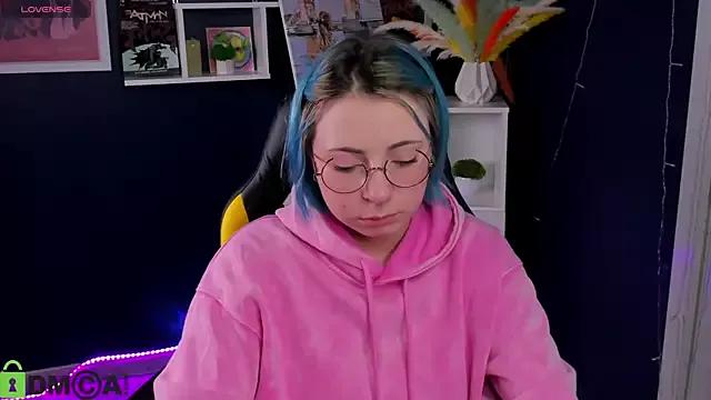 Check-out our cam rooms range and converse on a personal level with our delicious livecams streamers, showing off their spicy curves and toys.