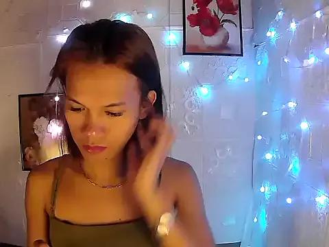 petitelore from StripChat is Freechat