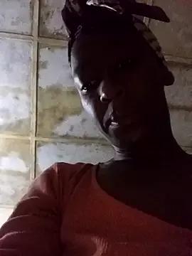 PetiteSquirtQueen from StripChat is Freechat