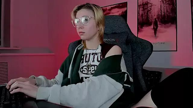 PhilippaAdamas from StripChat is Freechat