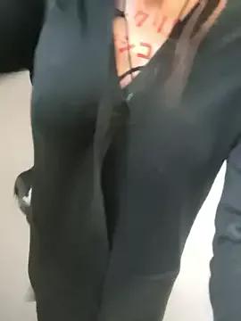 pink-mai from StripChat is Freechat