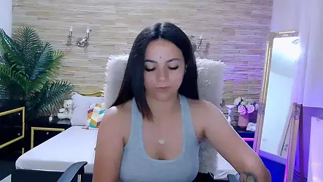 PlayfulElla from StripChat is Freechat