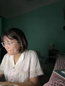 polly_chan from StripChat is Freechat