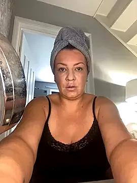 PoppyPrincessxox from StripChat is Freechat