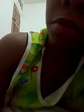 PrettahSantos from StripChat is Freechat