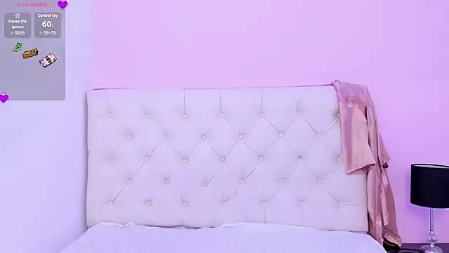 PrettyPoisonx from StripChat is Freechat
