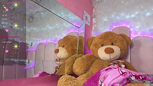 Check-out our cam rooms range and converse on a personal level with our delicious livecams streamers, showing off their spicy curves and toys.