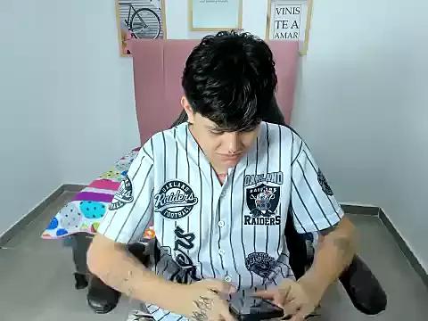 Pussyboy_ from StripChat is Freechat
