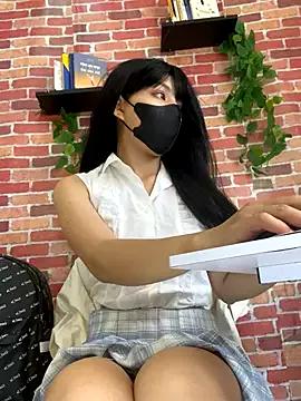 Queen-Of-The-Nightt from StripChat is Freechat