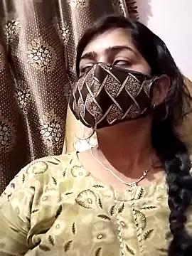 Queen467 from StripChat is Freechat