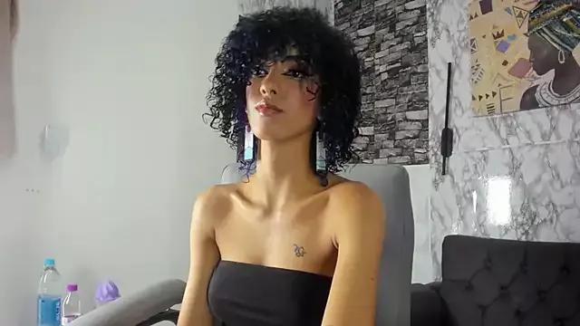 Queen_Cuarxxo from StripChat is Freechat
