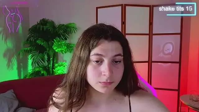 Queen_Michelle_ from StripChat is Freechat
