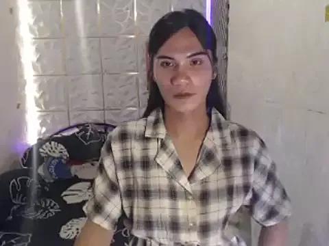 QUEEN_OF_HEART from StripChat is Freechat