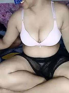 Queen_Taniya from StripChat is Freechat