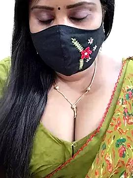 Queenflowerr from StripChat is Freechat