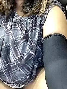 QueenHaryanaa from StripChat is Freechat