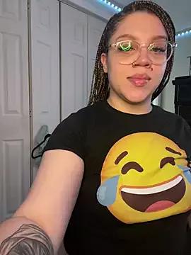 QueenNuttCollector from StripChat is Freechat
