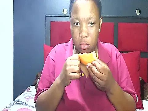 QueenOfBoobs12 from StripChat is Freechat
