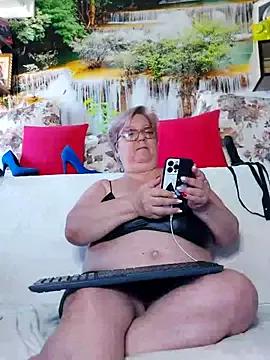 QueenPammy1 from StripChat is Freechat