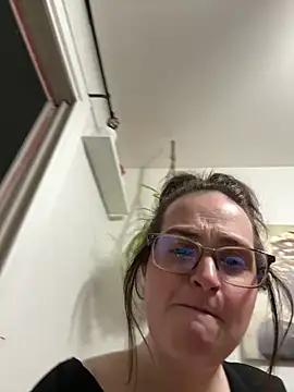 Quinnrose0420 from StripChat is Freechat