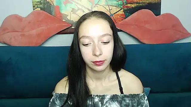 RachelBrawnn from StripChat is Freechat