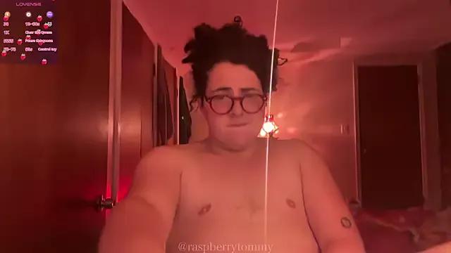 RaspberryTommyFTM from StripChat is Freechat