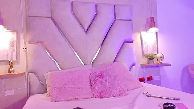 raven_black_ from StripChat is Freechat