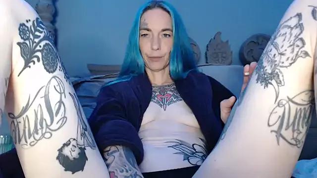 RavenryderUK from StripChat is Freechat