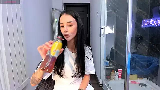 Check-out our cam rooms range and converse on a personal level with our delicious livecams streamers, showing off their spicy curves and toys.