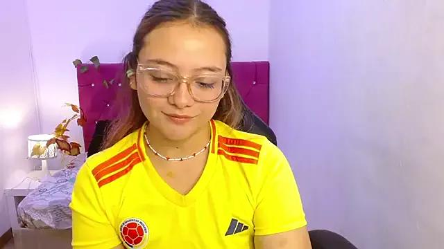 Check-out our cam rooms range and converse on a personal level with our delicious livecams streamers, showing off their spicy curves and toys.