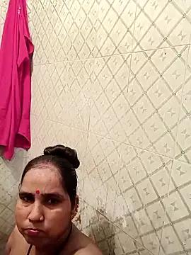 reemacouple007 from StripChat is Freechat