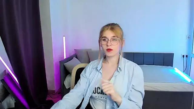Remilia_gin from StripChat is Freechat