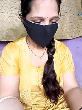 Rising_Smiler from StripChat is Freechat