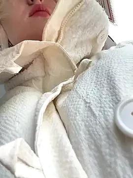RonnieKiss from StripChat is Freechat