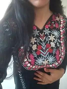 Rose_piya from StripChat is Freechat