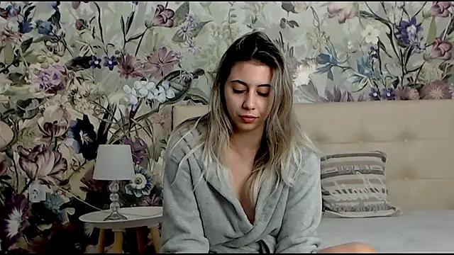 Check-out our cam rooms range and converse on a personal level with our delicious livecams streamers, showing off their spicy curves and toys.