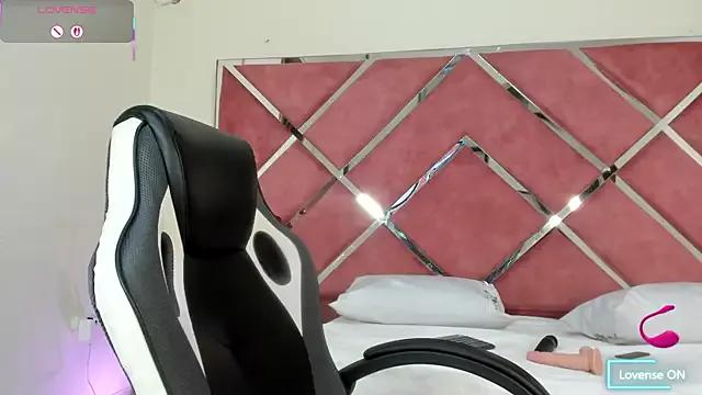 roseekattia from StripChat is Freechat