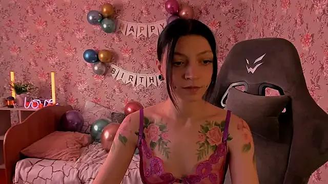 roselolly from StripChat is Freechat