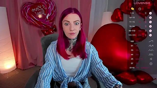 Check-out our cam rooms range and converse on a personal level with our delicious livecams streamers, showing off their spicy curves and toys.