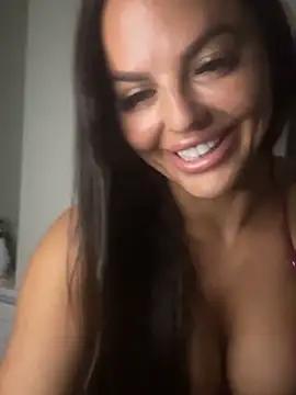 RoxyBaby from StripChat is Freechat