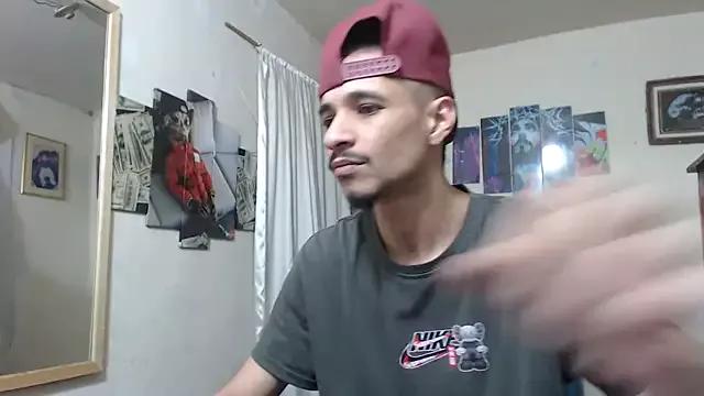 Roy_Whatson_Master from StripChat is Freechat