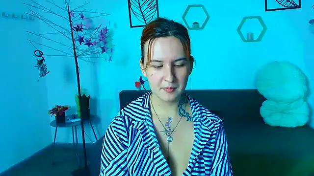 RubyHolmess from StripChat is Freechat