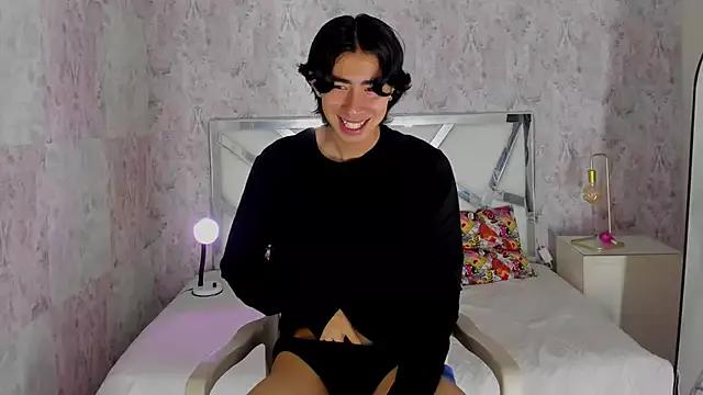 Check-out our cam rooms range and converse on a personal level with our delicious livecams streamers, showing off their spicy curves and toys.